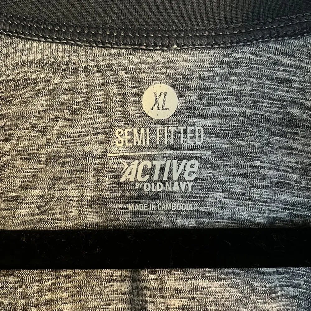 Old Navy Women’s XL Half Zip Pullover Top - Image 3