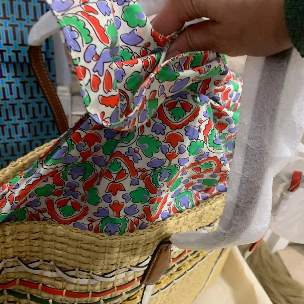 Authentic TORY BURCH Straw/Leather Oversized tote - Image 4