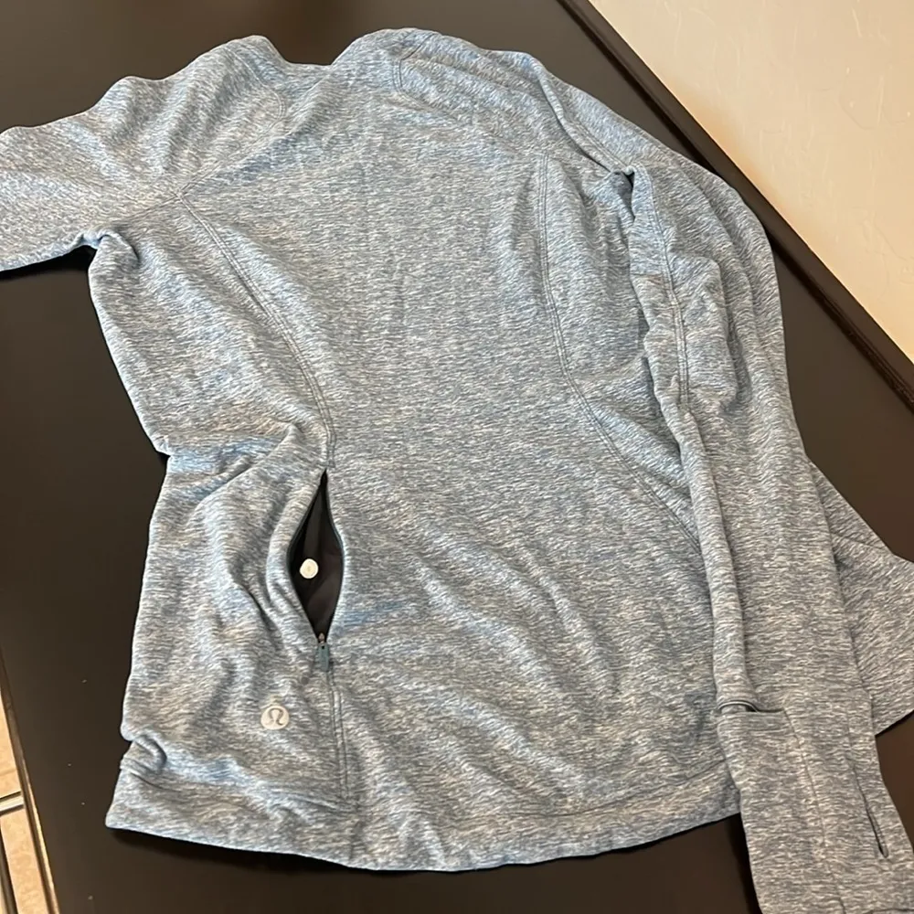 Lululemon Cypress Kiss long sleeve pullover, heathered blue, size 6 - Image 11