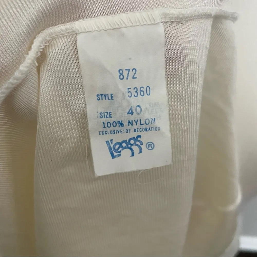 Vintage Leggs Cami Top V Neckline Lace Lightweight Adjustable Ivory Cream White Size L - Image 6