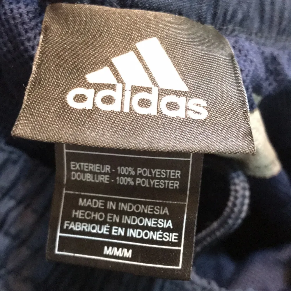 Adidas ladies athletic windbreak type running gym pants size medium - Image 12