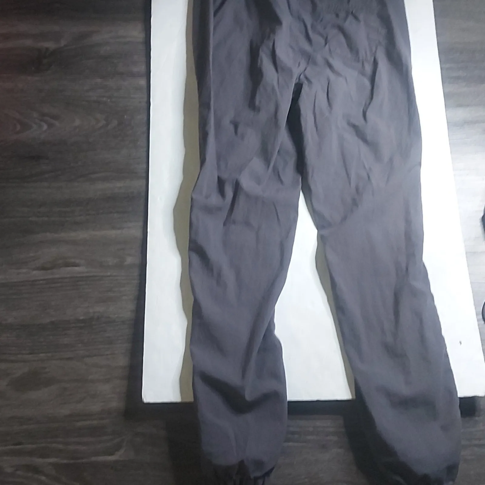 Lou & Grey Jogger Pants XS Charcoal Lightweight Ruche Front Drawstring Ankle - Image 6