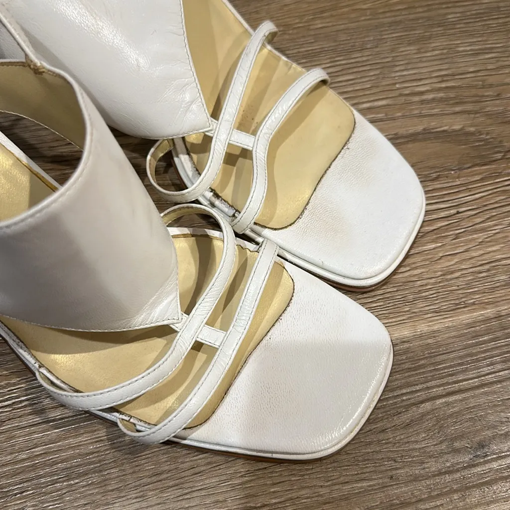 MOVING SALE Ann Marino White Block Heel Sandals Size 8 - Image 6