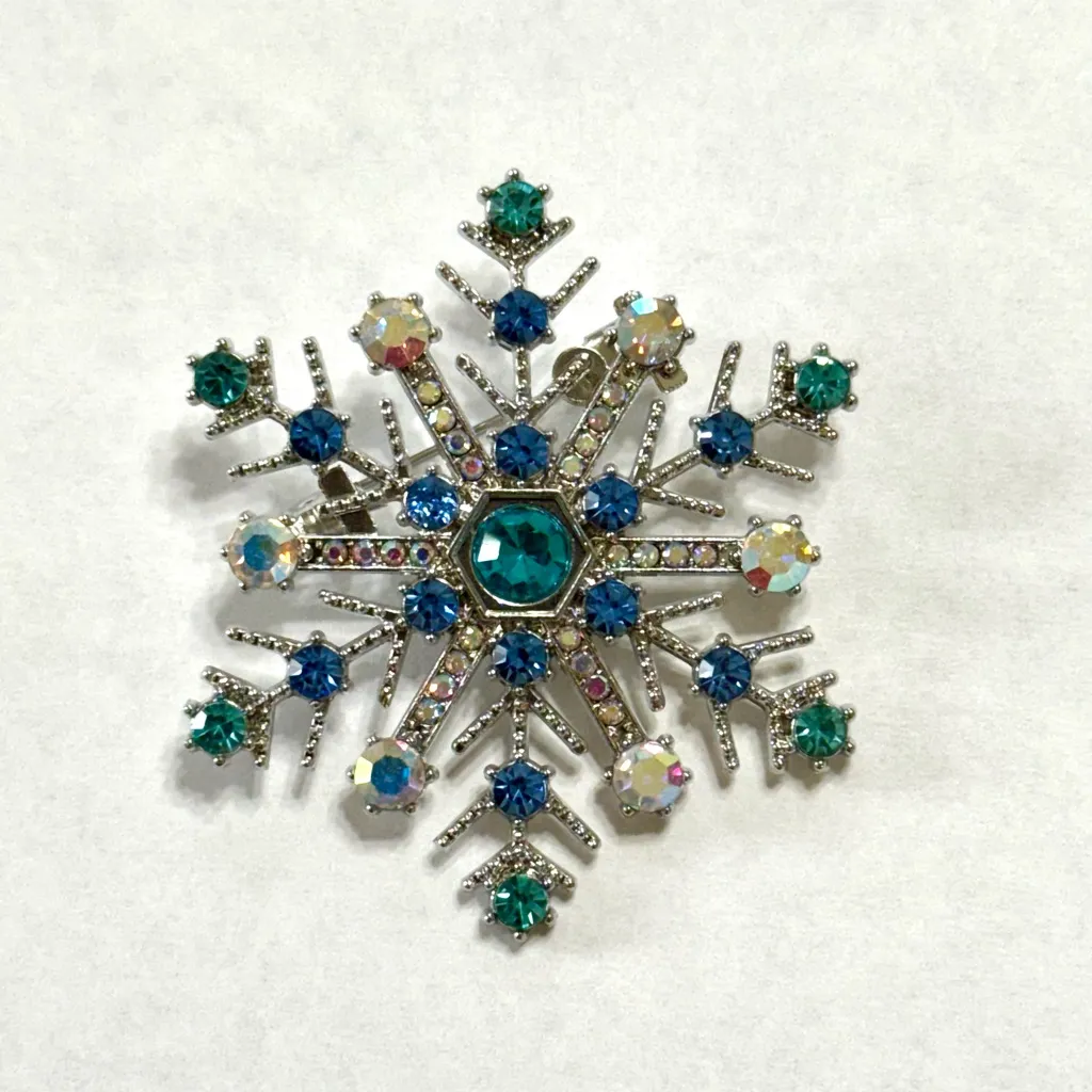 Snowflake Brooch Silver Tone Blue and Clear Crystals New - Image 8