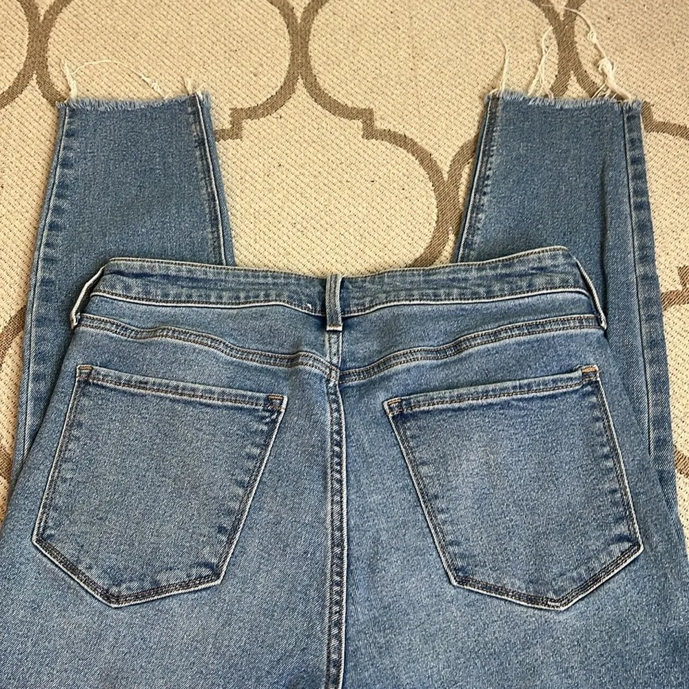 Old Navy High Rise Rockstar super skinny ripped distressed Gemma jeans - Image 3