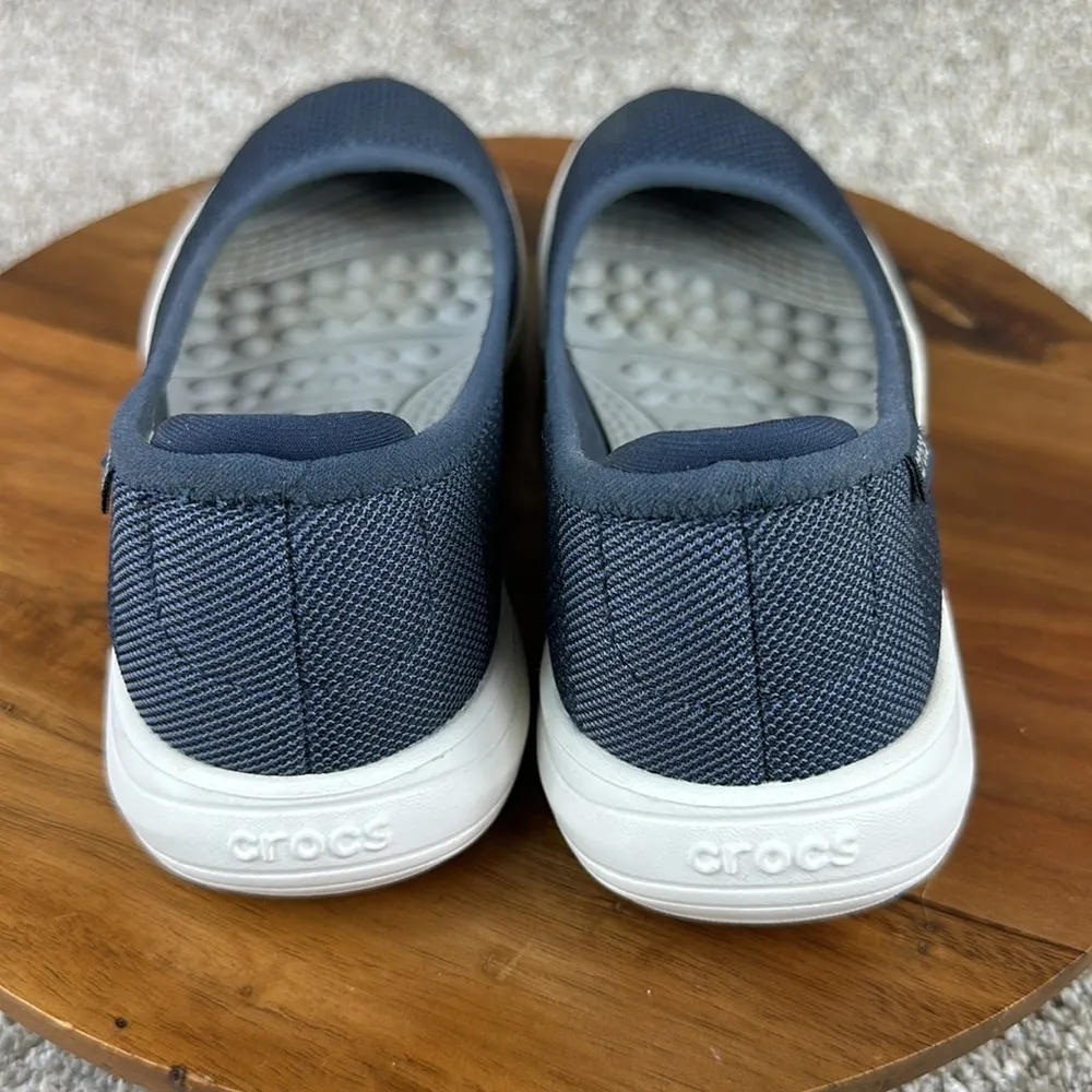 Crocs slip on women’s size 6 - Image 4