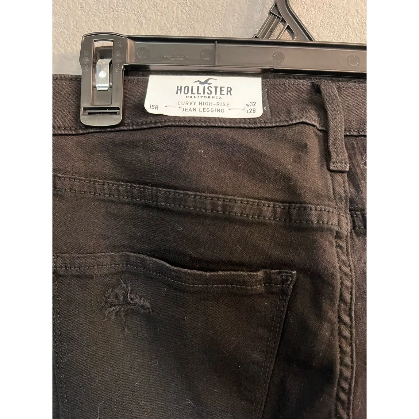 NWT Hollister‎ Black Curvy High Rise Jean Jeggings 32 X 28  Distressed - Image 4