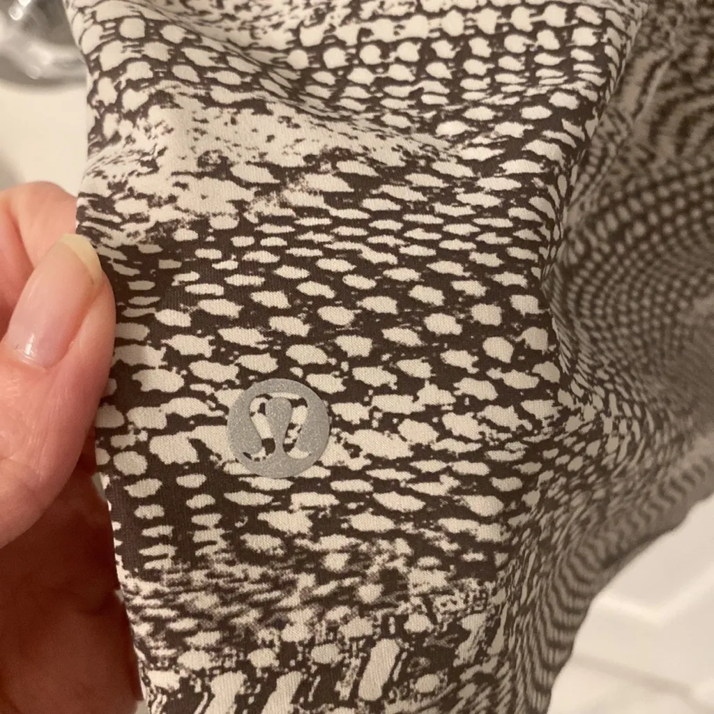 Lululemon For The Run Short Sleeve in Swerve Vapor Metal Grey - Image 7