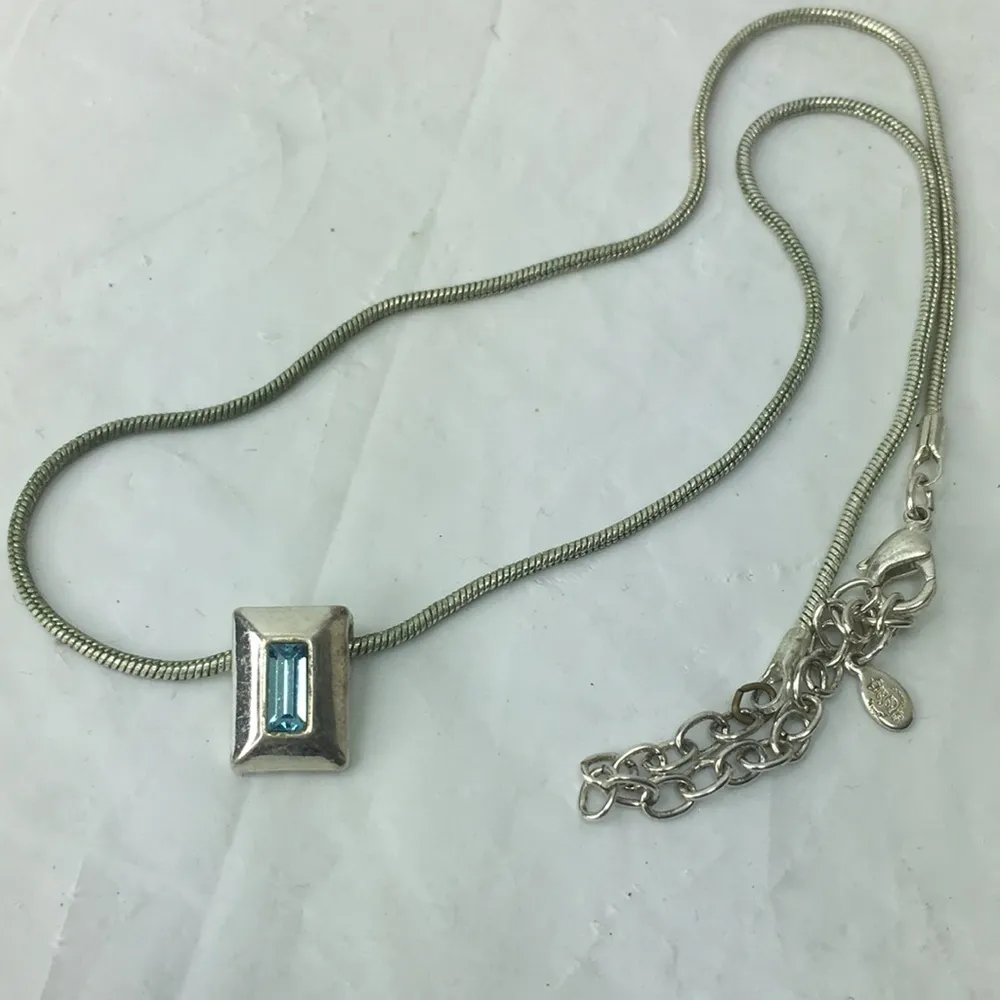 Premier design silver tone blue glass pendant necklace 18" chain - Image 3