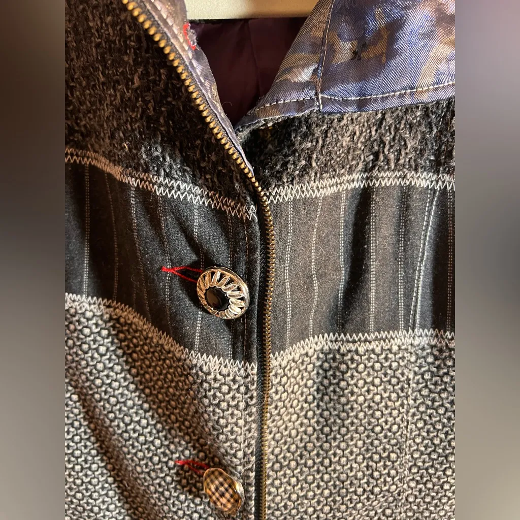 Black Gray Women's Coat mixed textured fabrics stitching buttons faux zip Y2K S - Image 5