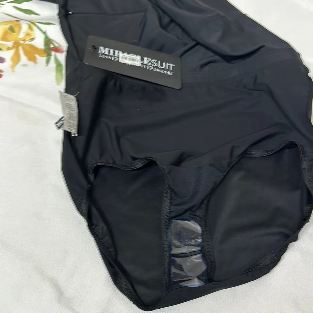 Miraclesuit Black Skorts - Swim Skirt with Elastic Waistband - Image 4