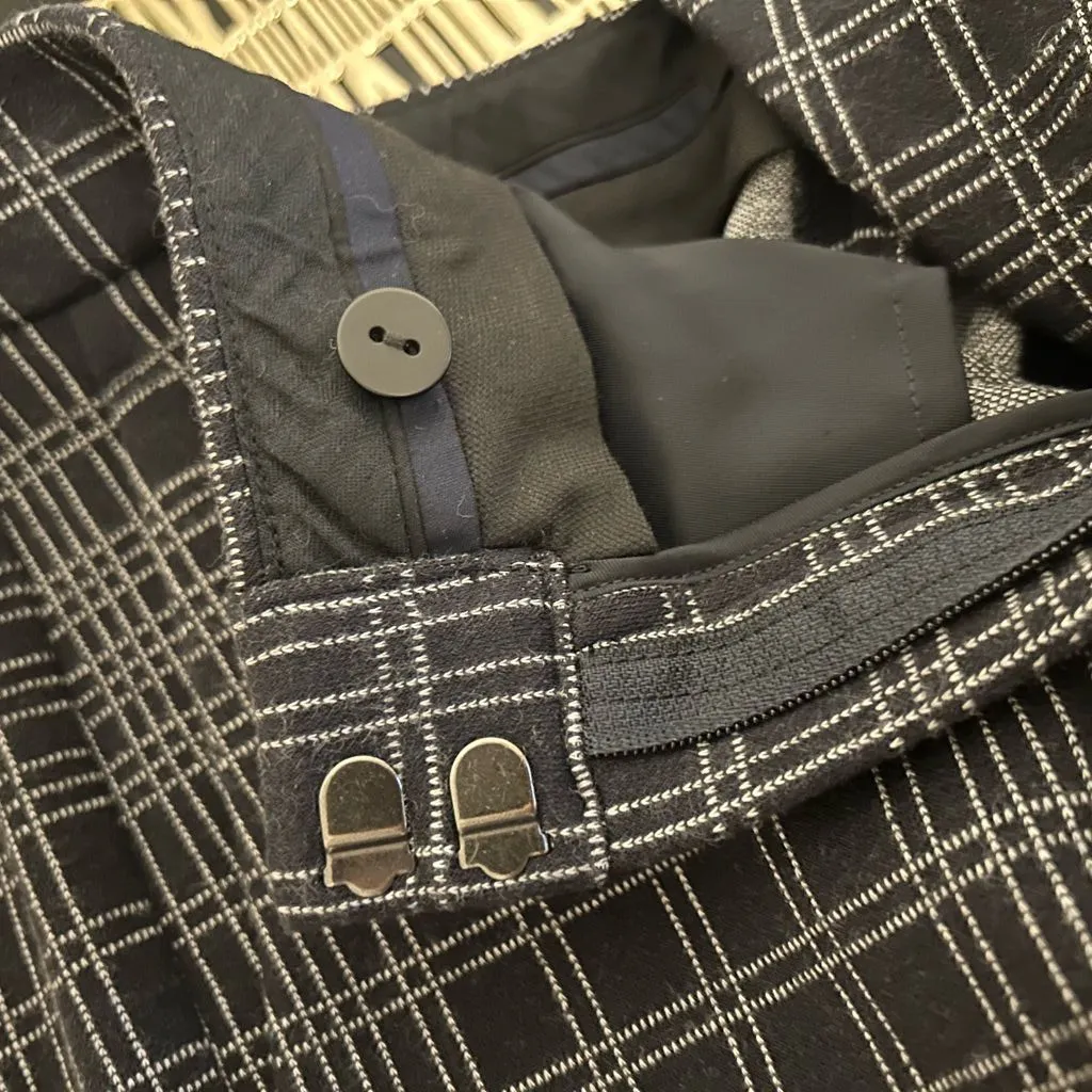 Theory Women's Testra Structured Knit Pattern Pant in Black Plaid‎ Size 2 - Image 9