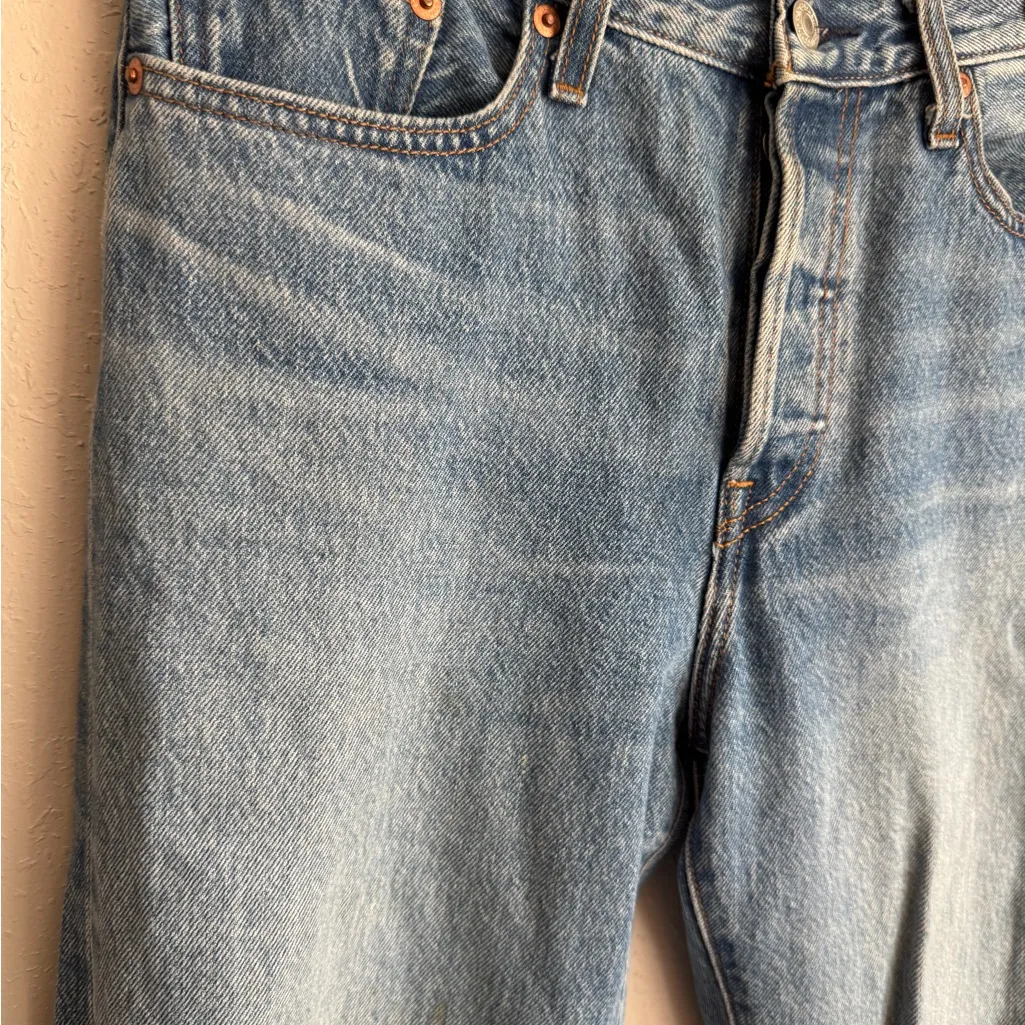 Levi’s Premium Mid Wash Blue Denim Wedgie Straight Leg Jeans Women 29 Distressed - Image 2