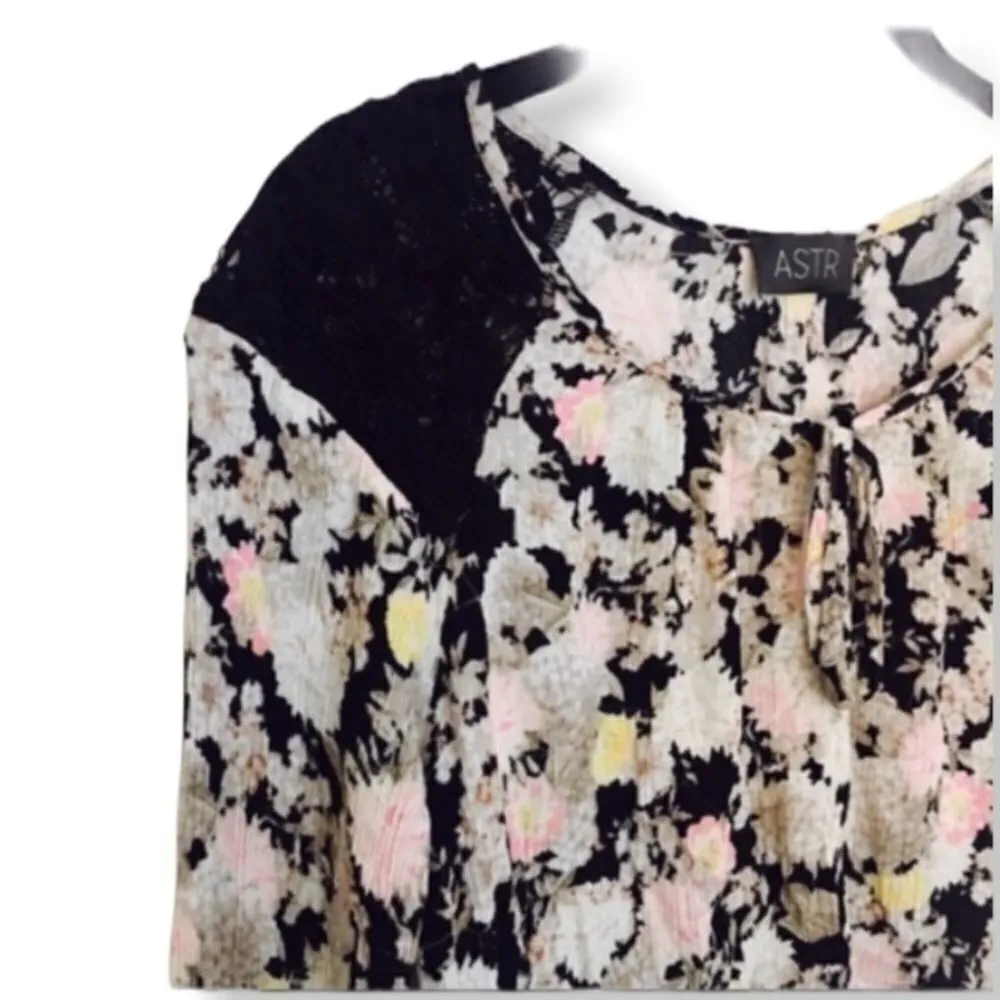 ASTR the Label Floral Blouse with Black Crochet Shoulder Detail – Size S - Image 3