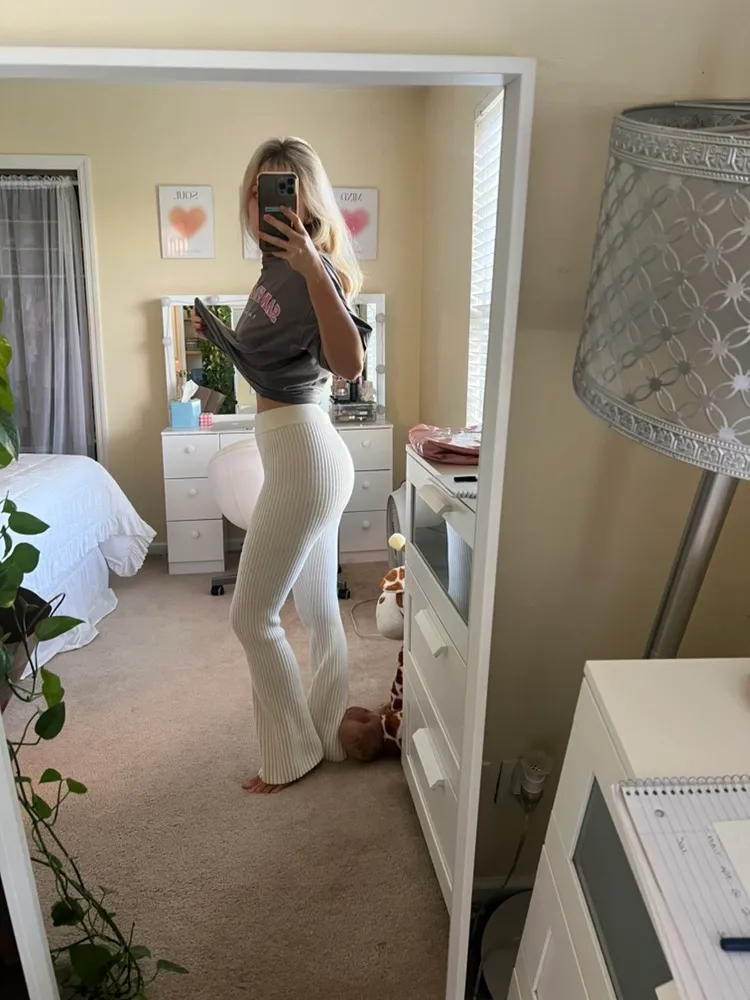 white ribbed flare pants - Image 4