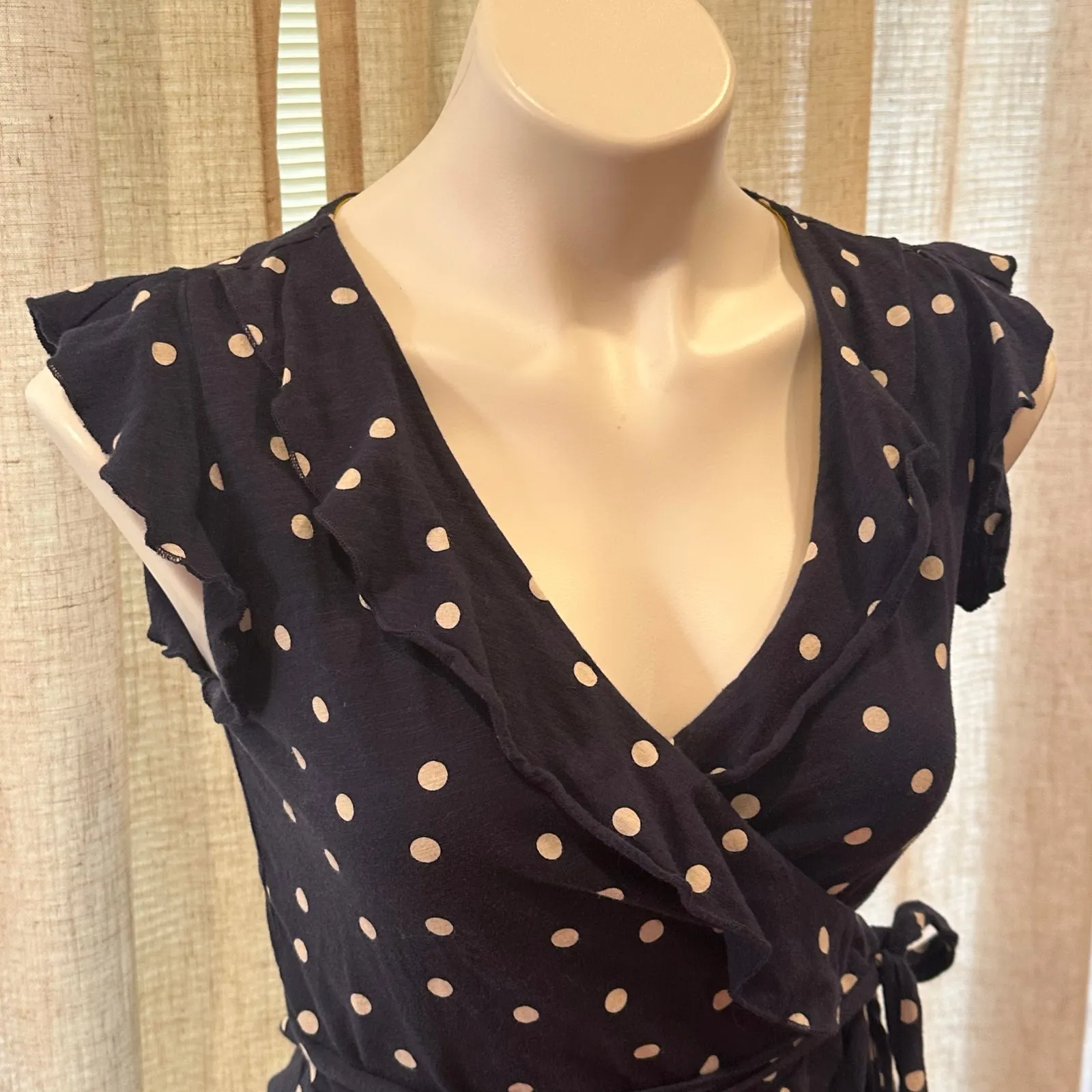 Boden Blue Polka Dot Wrap Blouse sz 6 Women's Boden Top Flutter Sleeve Tee - Image 9