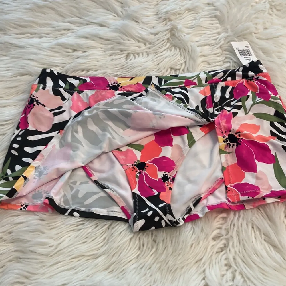Leilani Swim Bottom Skorts size 16 brand new with tag length 11” waist 36” Pink - Image 8