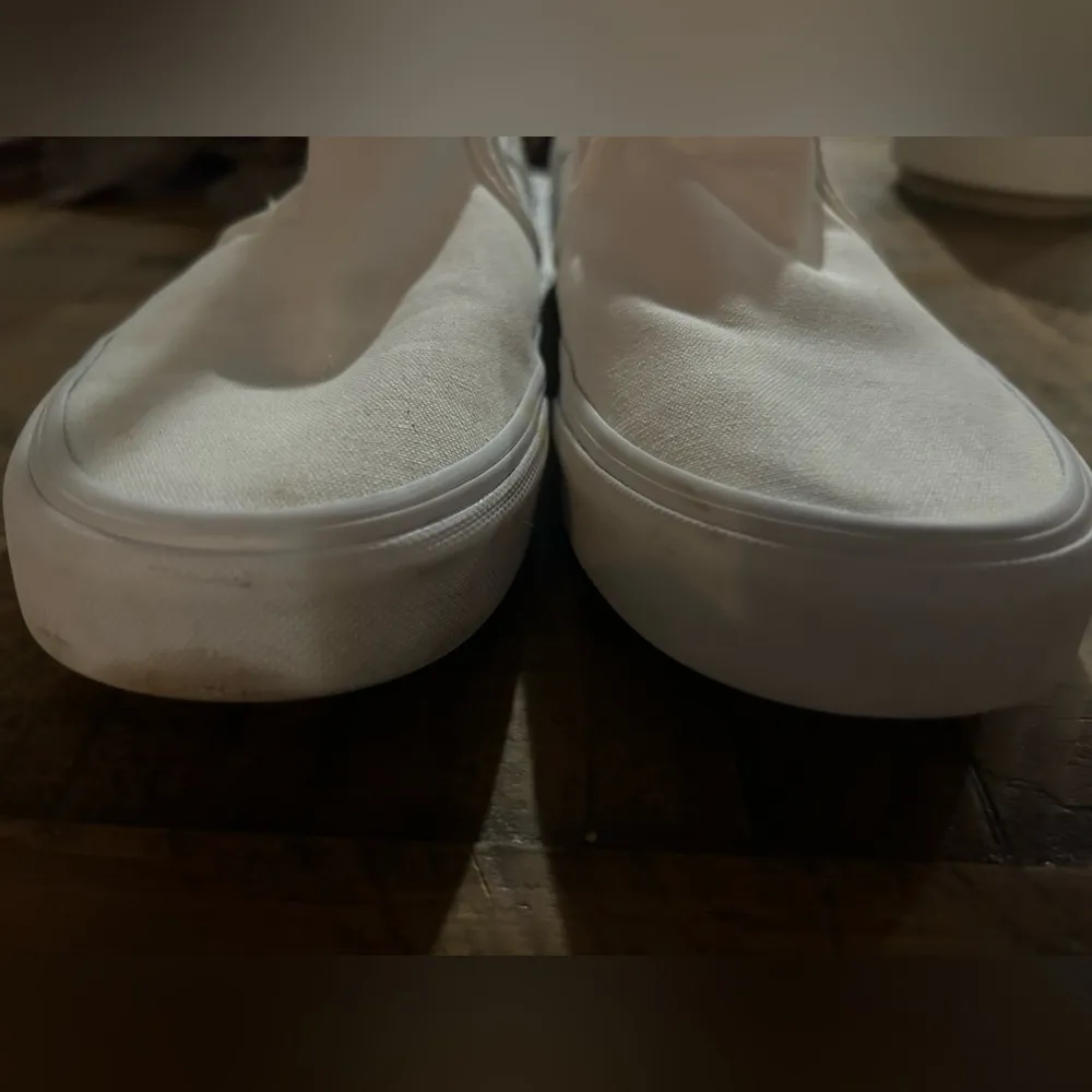 Vans  Women's Size‎ 8.5 White ASHER SLIP-ON SKATE SHOES - Image 2