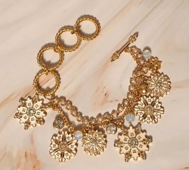 Snowflake Charm Bracelet Gold - Image 4