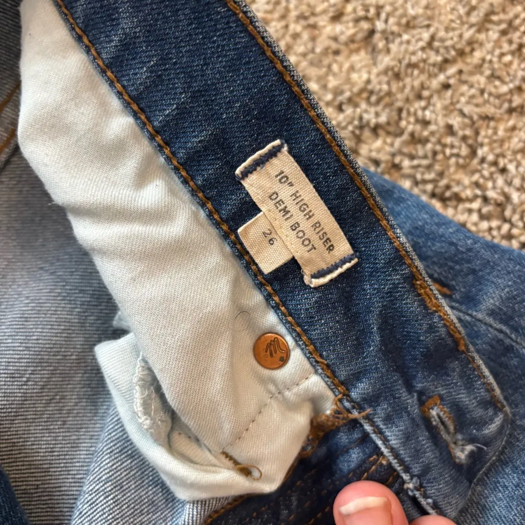 Madewell 10” High Riser Demi Boot Jeans Size 26 Distressed Ripped Knee Destroyed - Image 4