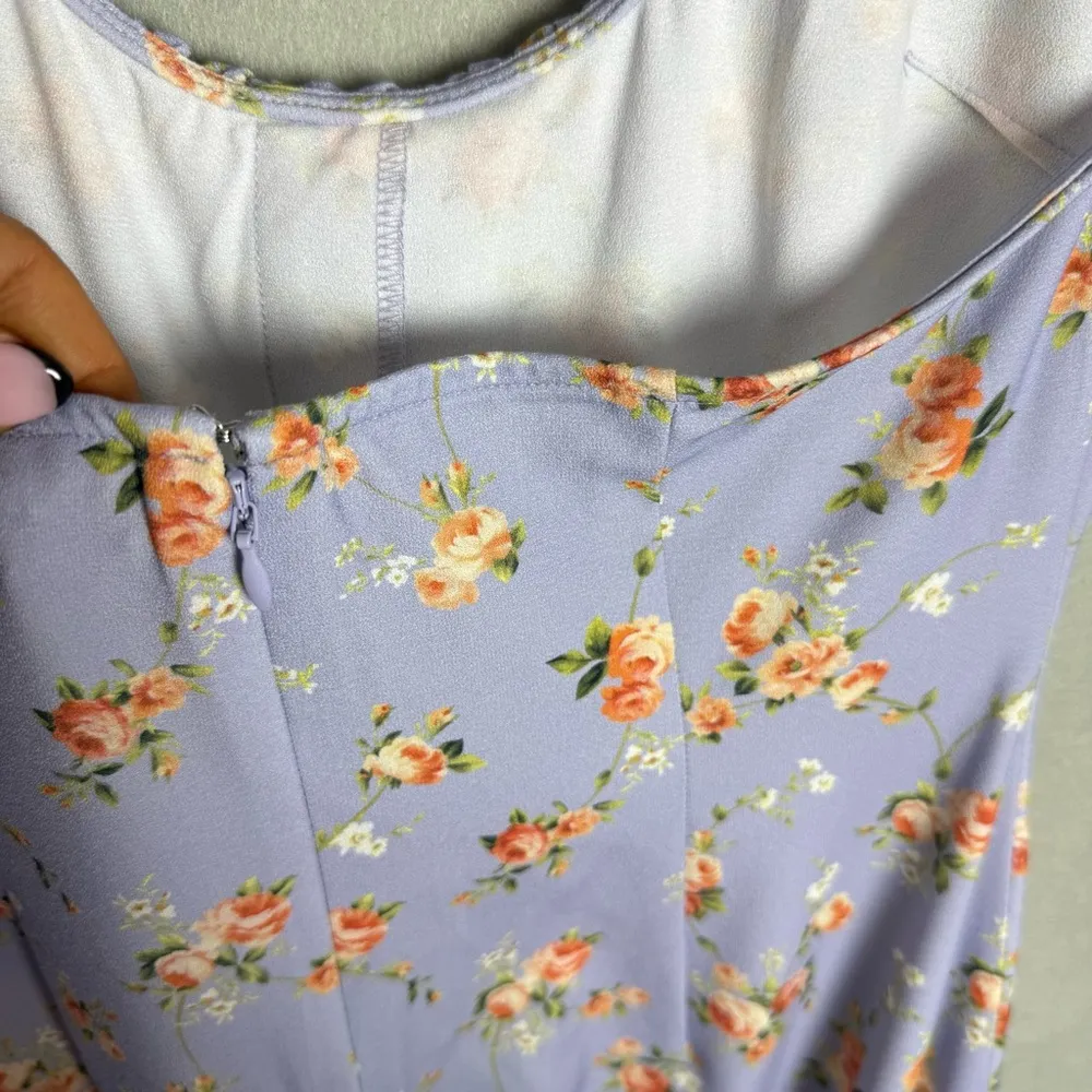 Brand New WeWoreWhat Women's Ruffle Halter Midi Dress Vintage Roses Purple S - Image 6