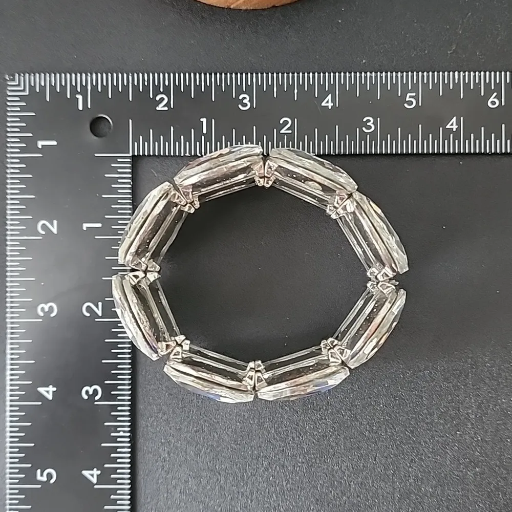 Statement Silver Oval Crystal Stretch Bracelet - Image 6