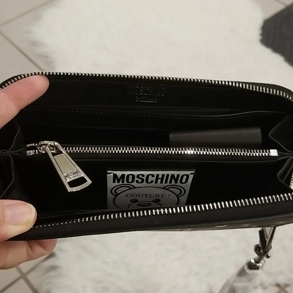 💕MOSCHINO💕 Space Ship Bear Zip Around Wallet - Image 12