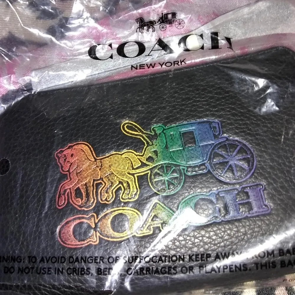 NWT COACH OMBRE LEATHER HORSE AND CARRIAGE CORNER ZIP WRISTLET $78 - Image 2