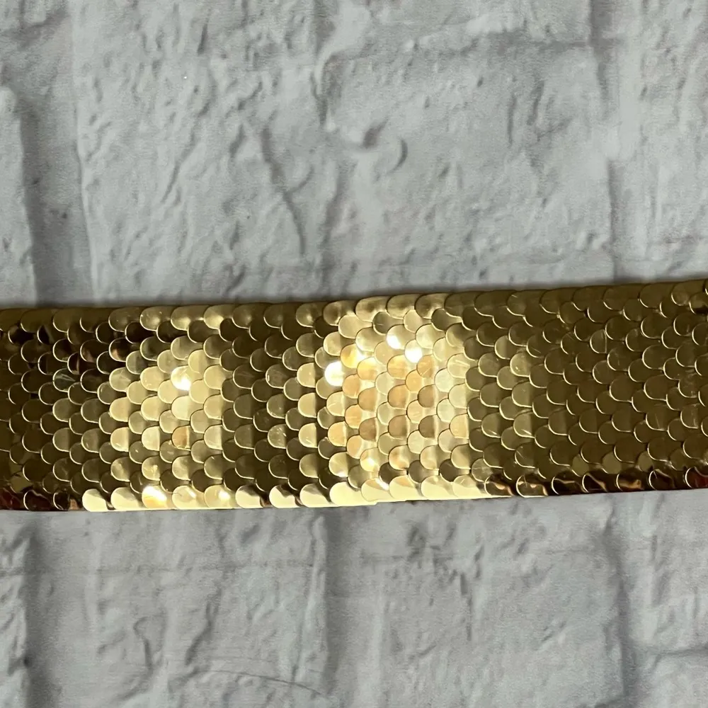 Vintage 80s Womens Stretch Belt Gold Metallic Fish Scale Disco - Image 7