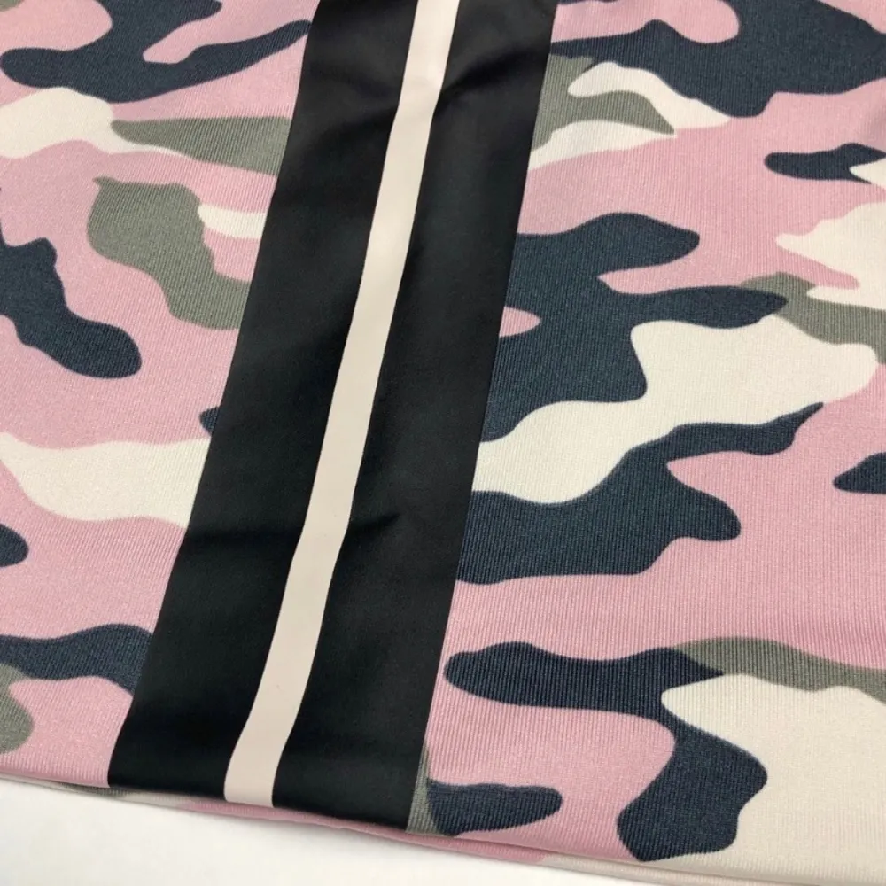 PINK Victoria's Secret Women's Active Sports Bra Pink Camo Size S-DD - Image 2