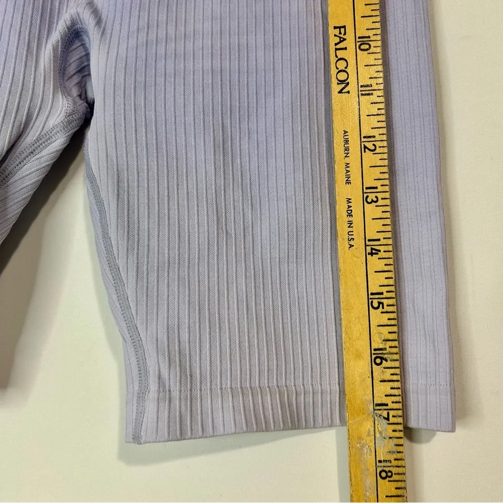 H&M Women’s Seamless Ribbed Biker Shorts Lilac Purple Size Small FLAW - Image 5