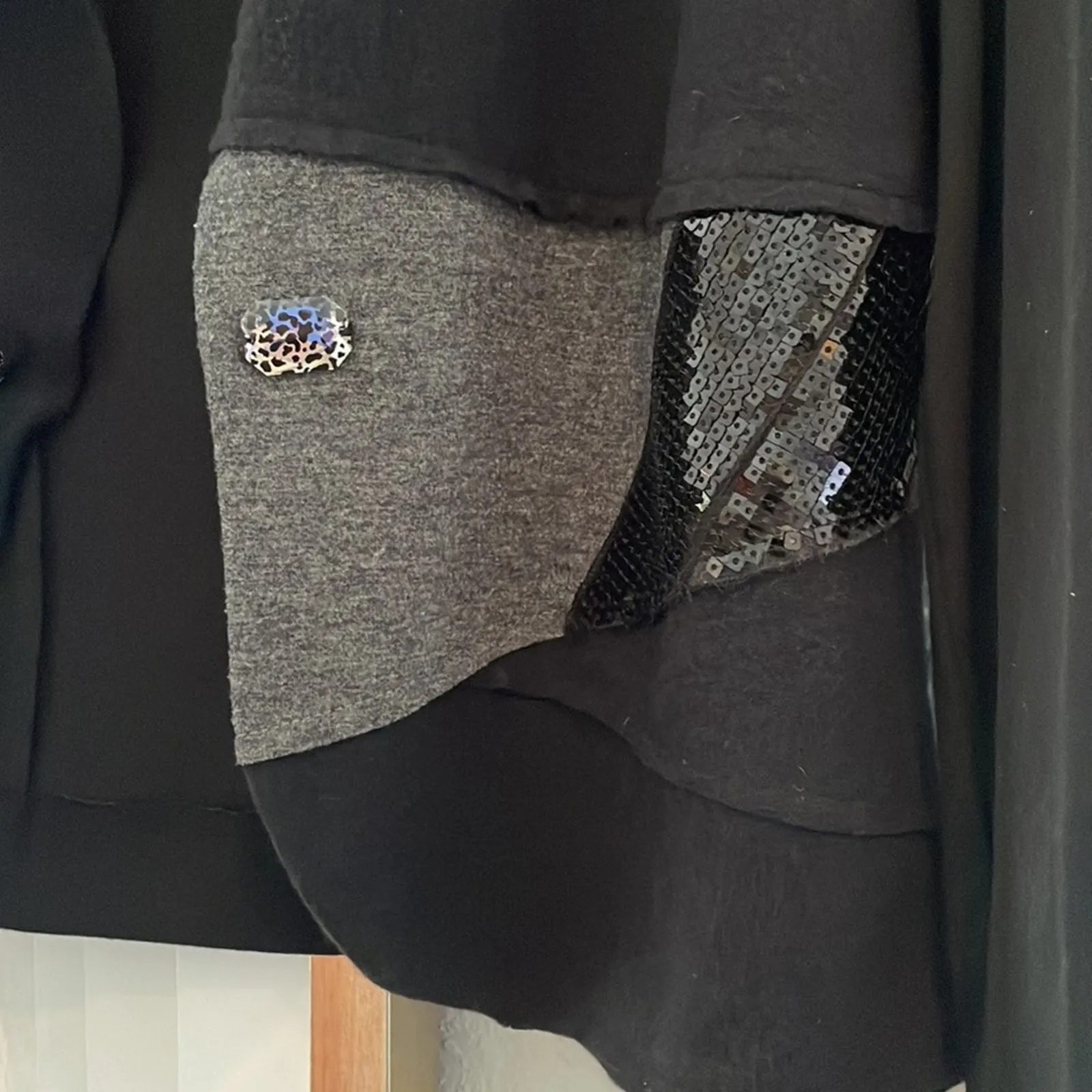 Joseph Ribkoff Black Open Knit Blazer Jacket Sequin Glam Buttons 80s Y2K Mobwife - Image 2