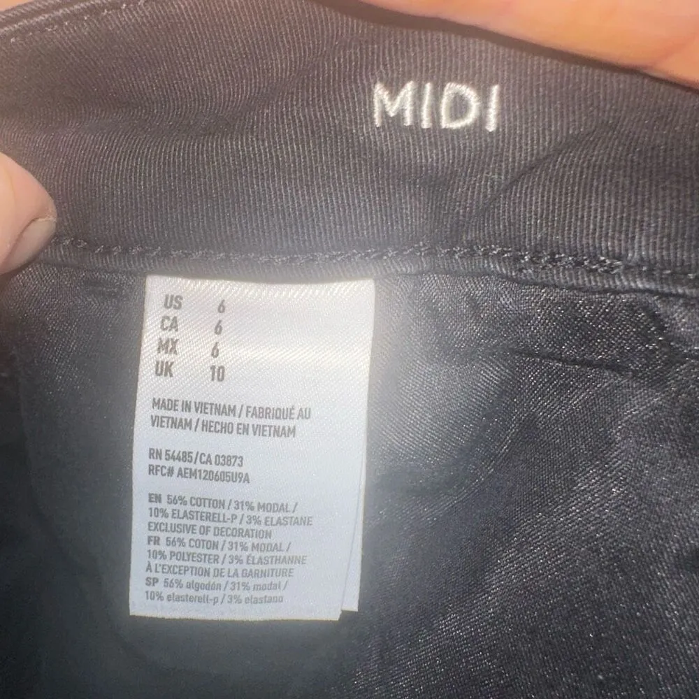 American Eagle  6 stretch black twill normcore midi shorts - Image 3