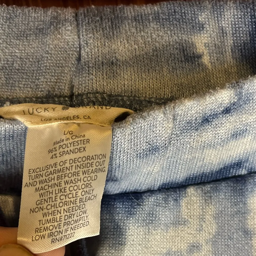 Lucky Brand Women’s Large Blue and White Tie Dye Pajamas Pants with tie. - Image 2