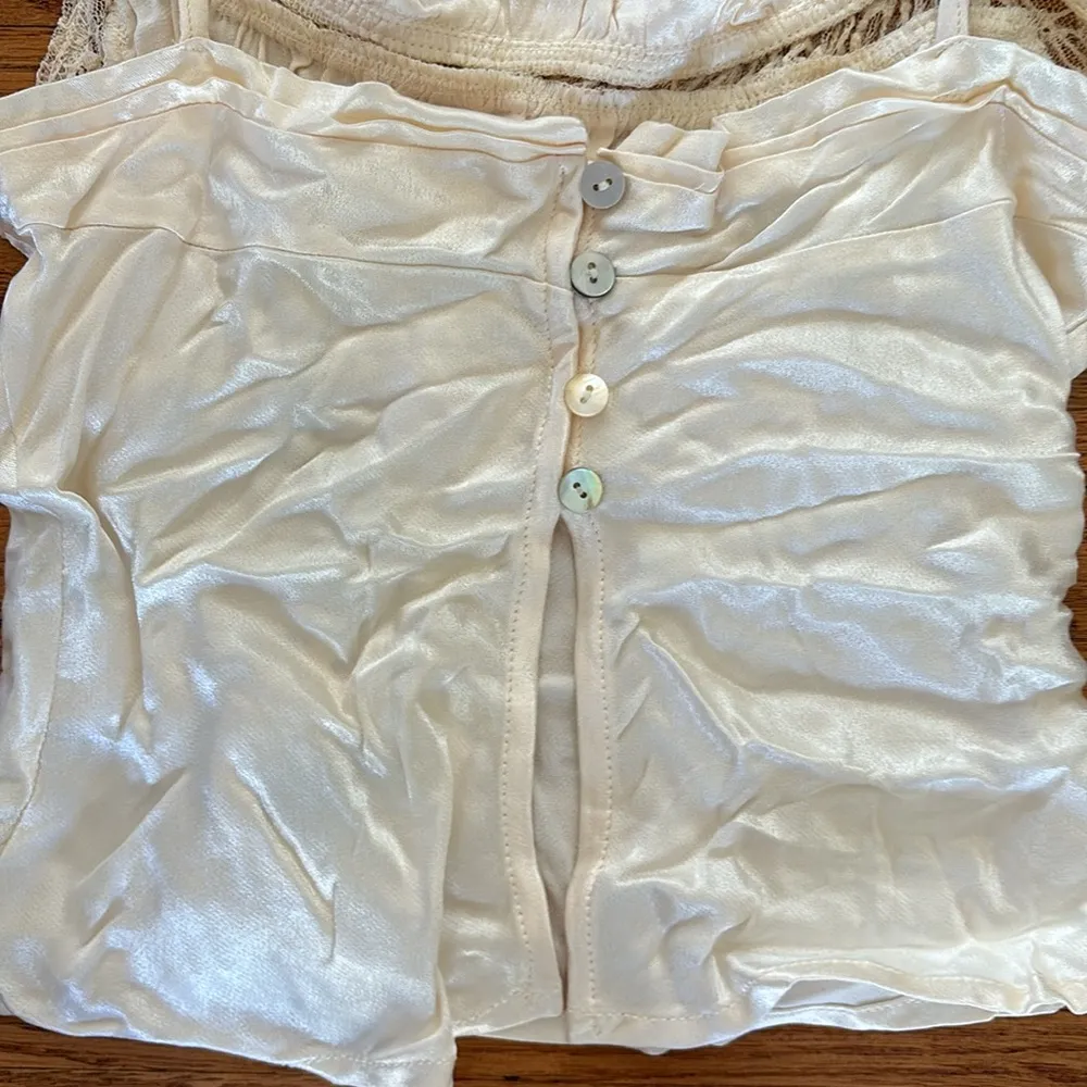 Vrg girl tank top Size 6 - Image 4