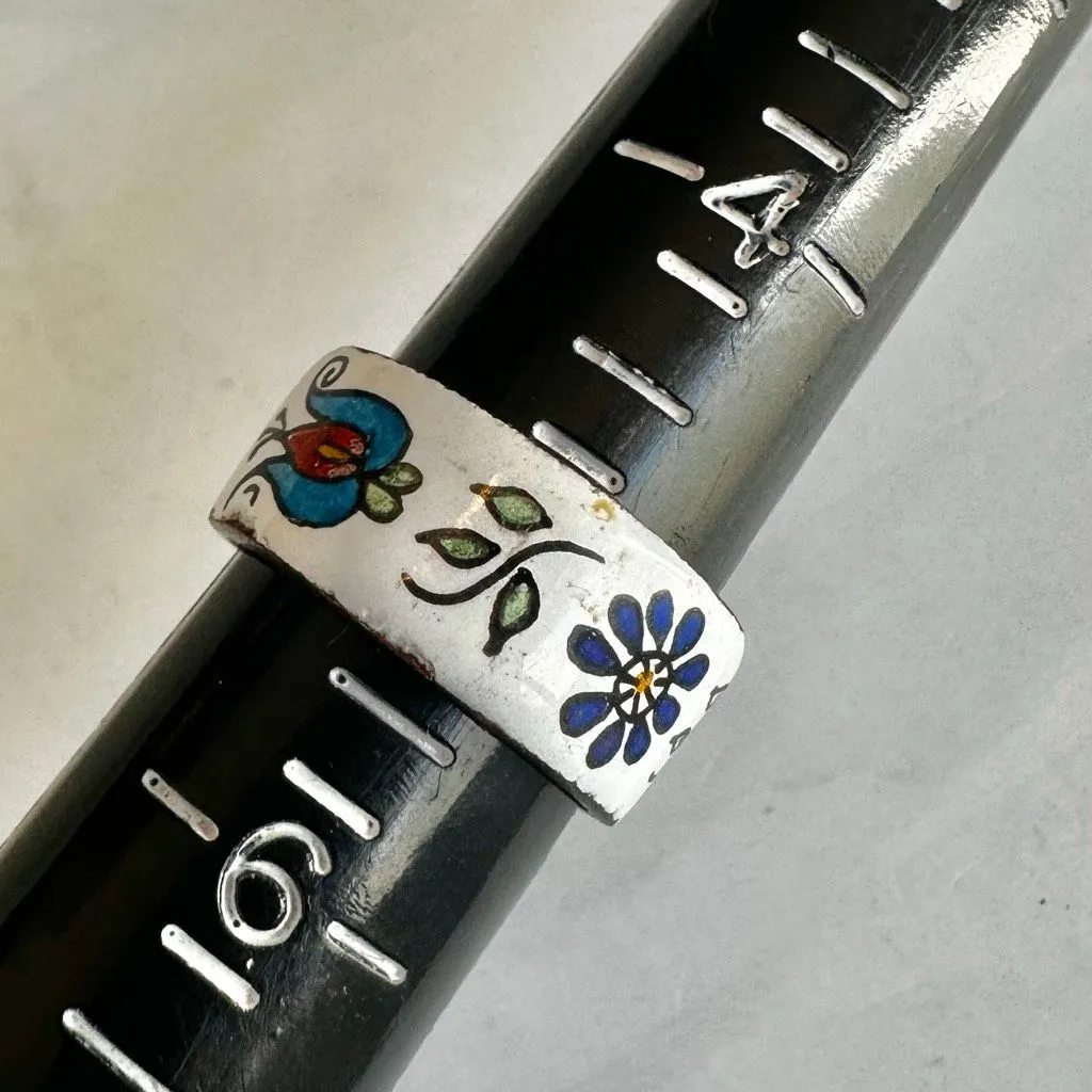 Vintage Hand - Image 8