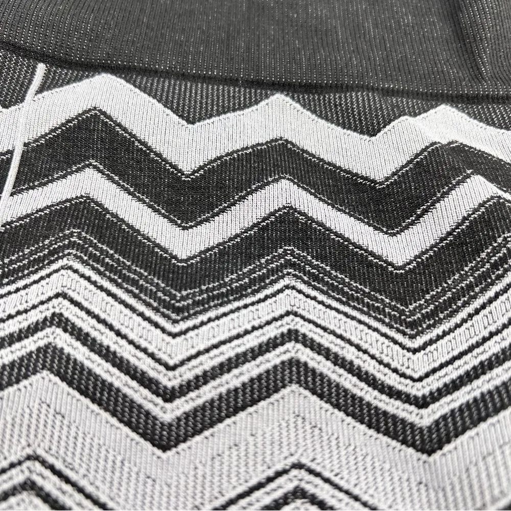 Lululemon Chevron Ebb To Street Seamless Pants in Gray and Black Knit Size-4 - Image 11