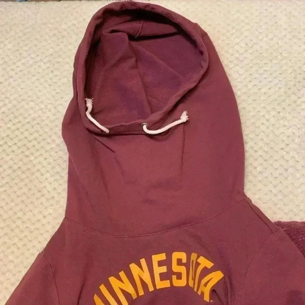 Under Armour University of Minnesota sweatshirt sz S back to school college - Image 6