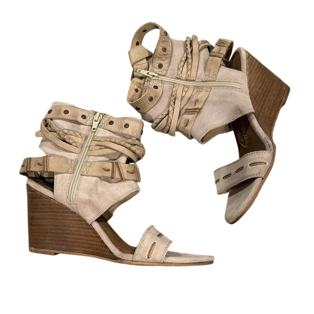 NAUGHTY MONKEY LASALLE SUEDE LEATHER WEDGE TAN BEIGE OPEN TOE SANDAL SHOES - Image 3