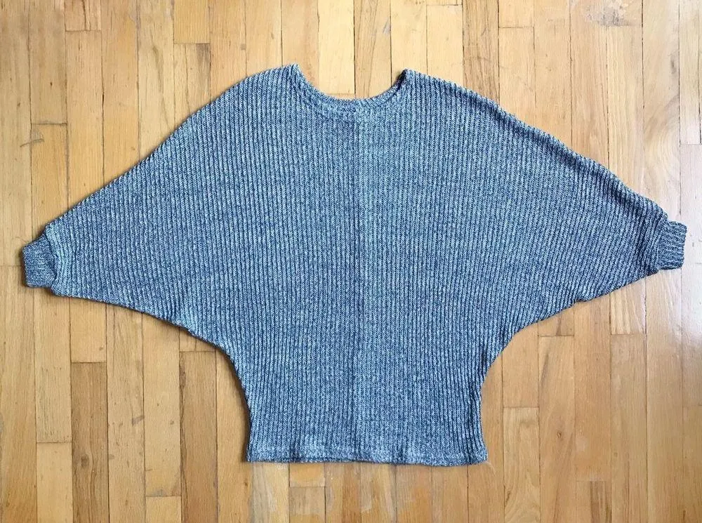 Lightweight Dolman Sleeve Grey Sweater Gray Size M - Image 3