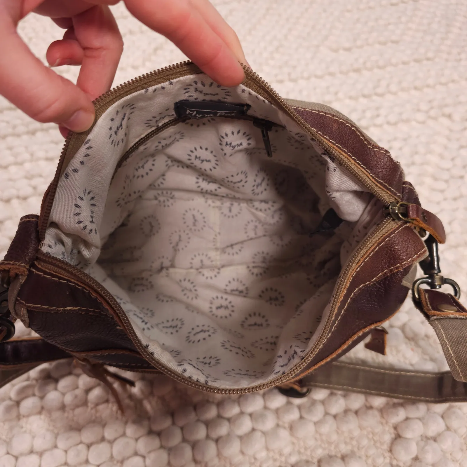 Myra Luguni Cowgirl Shoulder Bag Green - Image 8