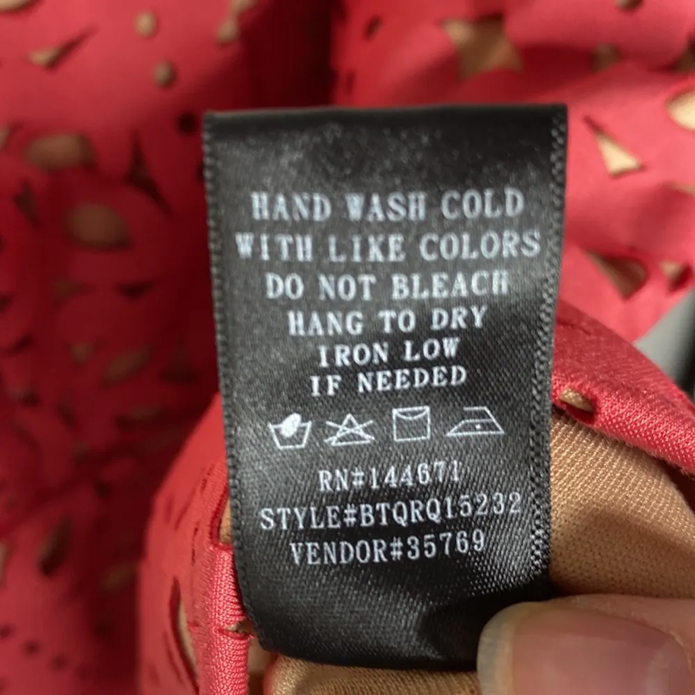 BKE Boutique layered laser peplum tank top size XS - Image 7