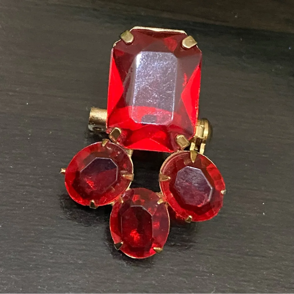 Vintage Unsigned Juliana? Red Mini Brooch - Image 4