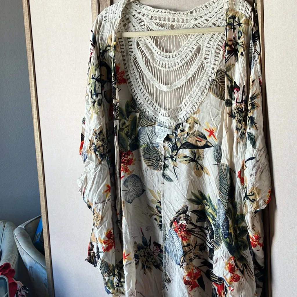 FINAL MARKDOWN Rachel Zoe multi color Patterned  style short sleeve coverup osfm - Image 3