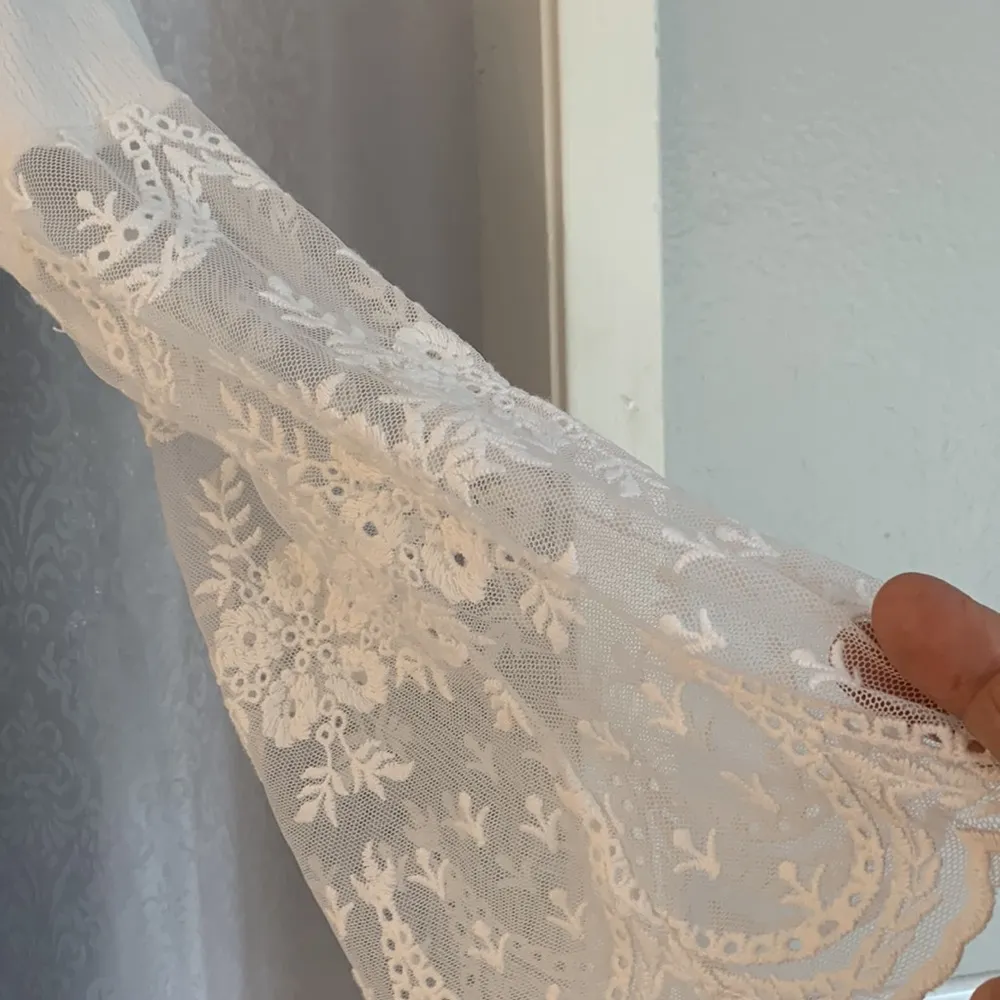 BOHO LACE Sleeve Cropped Peasant Top Sz: M - Image 2