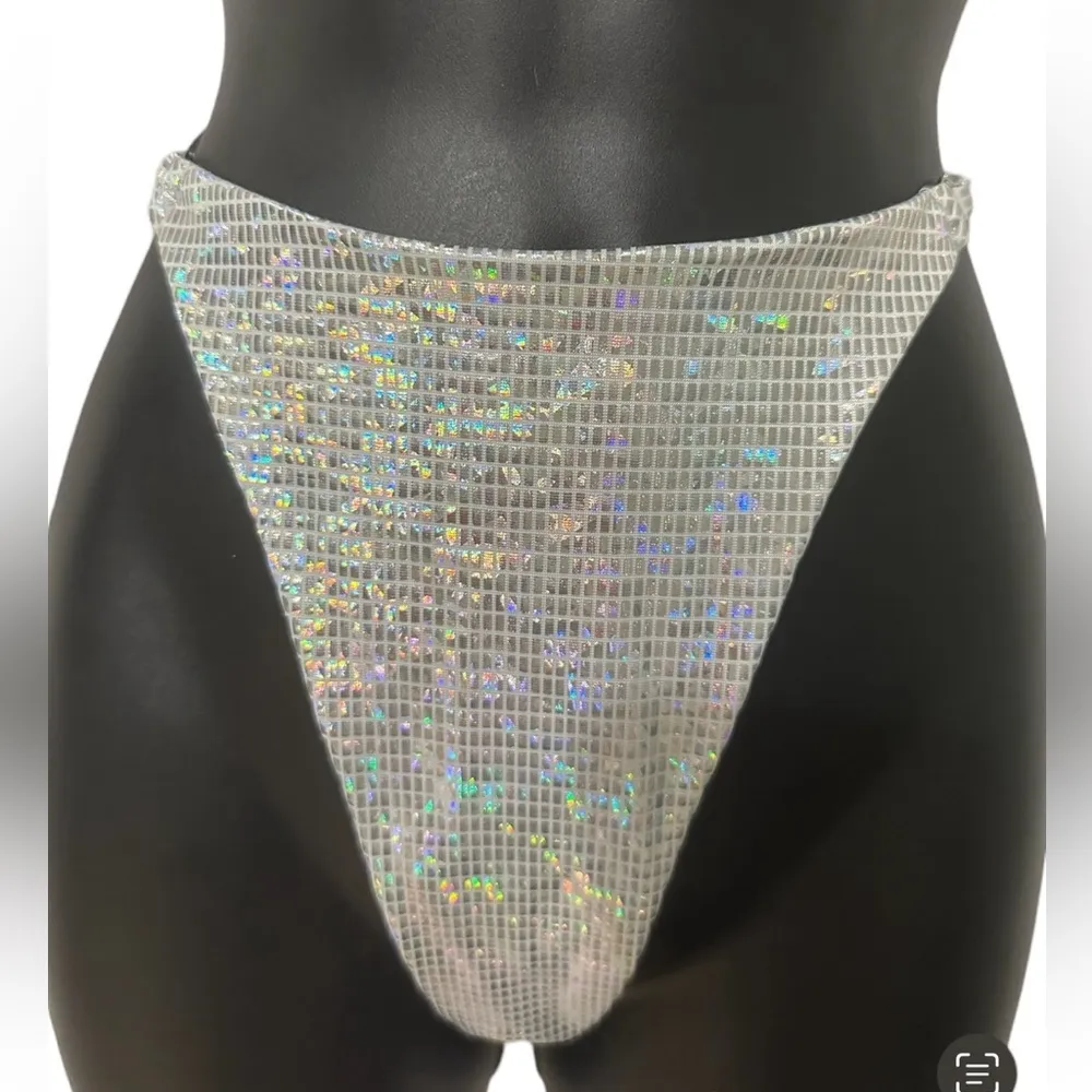 Iridescent Silver Shimmery Two Piece Bikini Size Small - Image 4