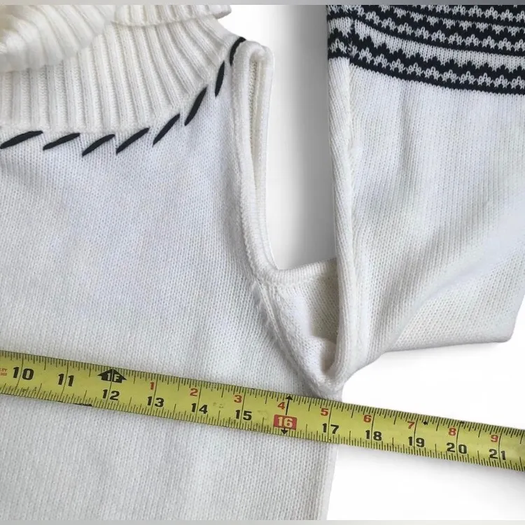 Venus Cold Shoulder Turtleneck Sweater Womens Bell Sleeves w/Fringe Ivory Size S - Image 5