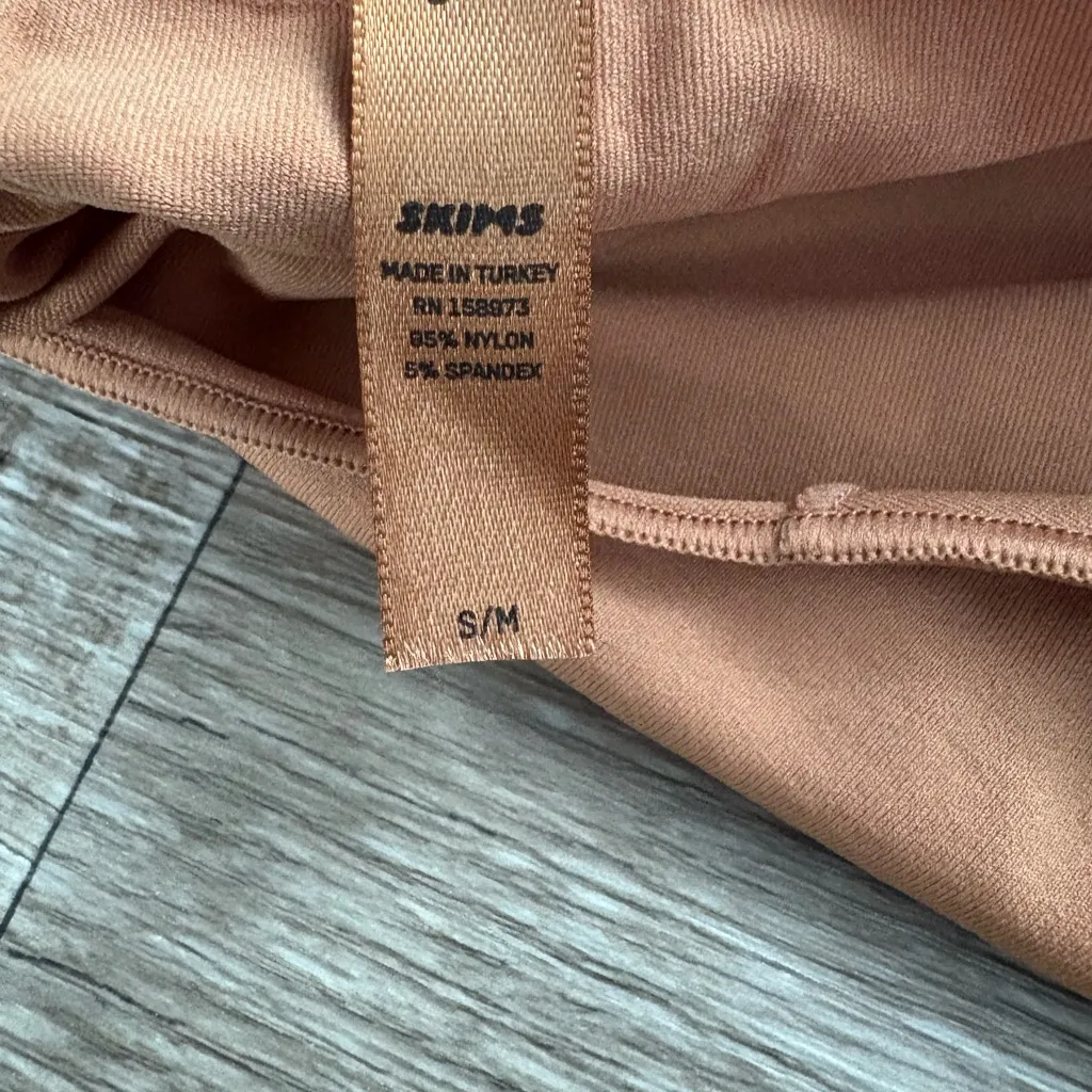 SKIMS NWOT  Raw Edge Hem Thong Body Suit - Image 8