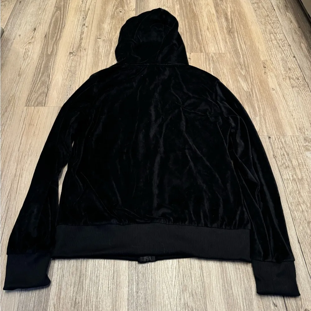 NWT Facitisu Velvet Zip - Image 11