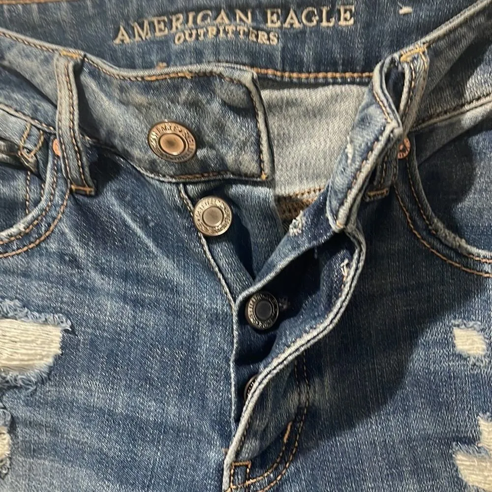 American Eagle Tom Girl Jeans Distressed Size 2 Light Wash Button Fly - Image 7
